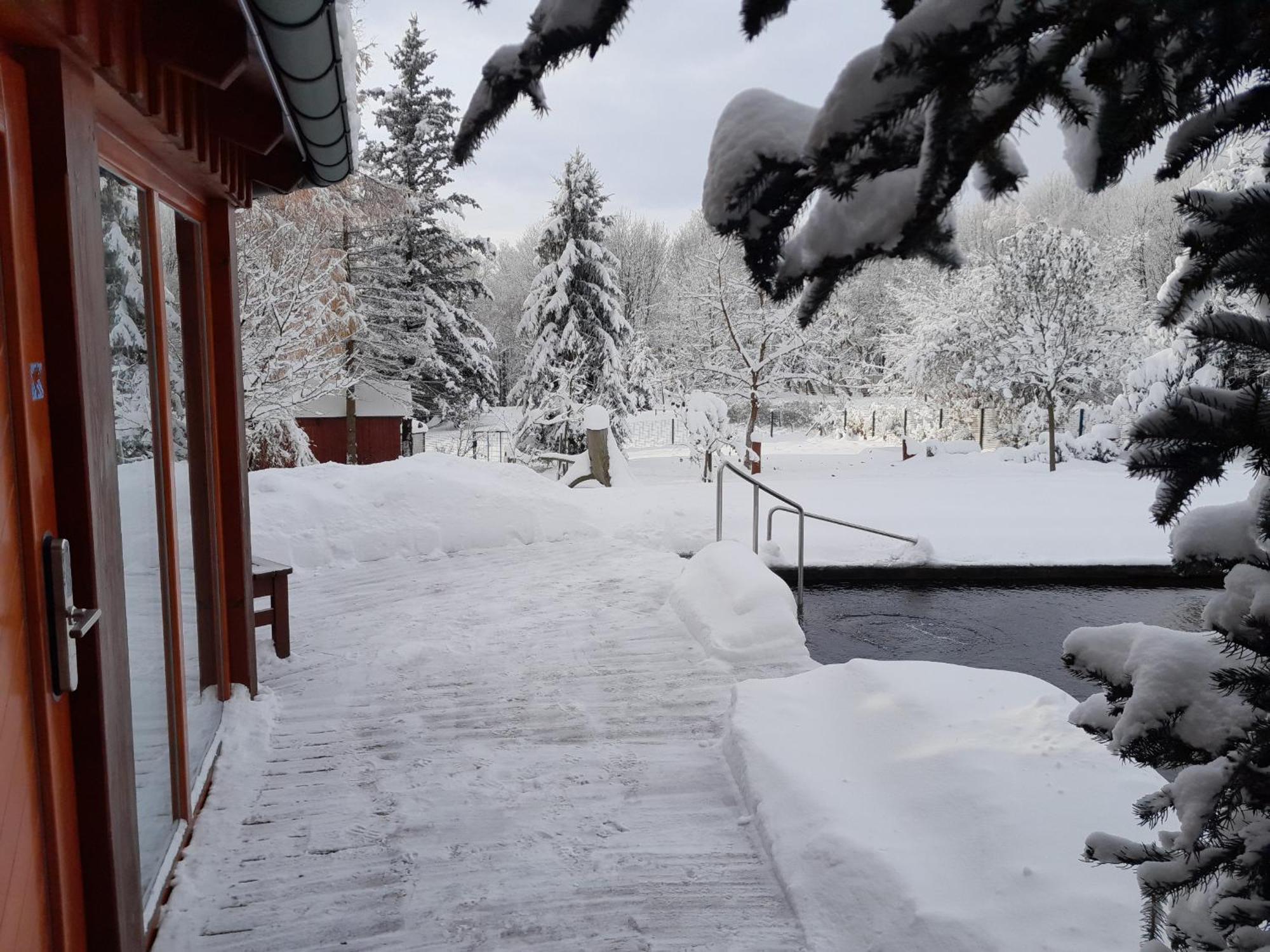 Guest House Sneznik Zewnętrze zdjęcie